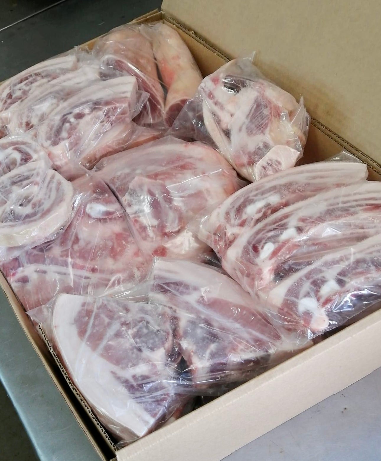 Half/whole pork cut up and packed